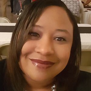 Meet your Posher, Monique