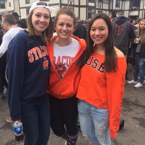 Meet Your Posher - Picture 2 of 3