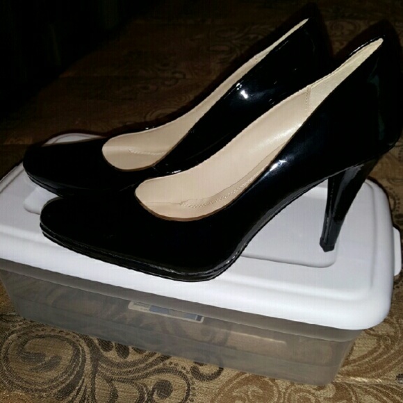 Shoes - Picture 2 of 3