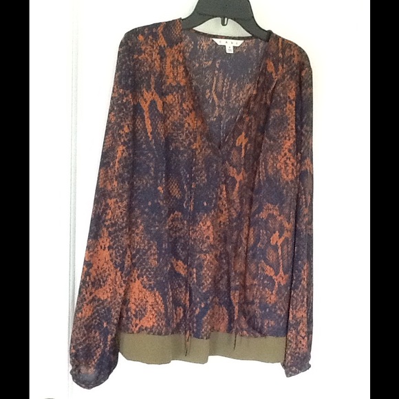 Small Cabi top