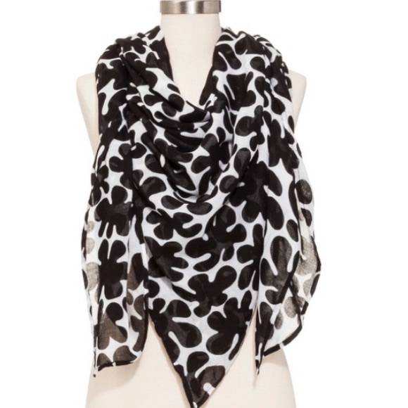 🌞SOLD🌞 NWT Marimekko Scarf 60" x 60" Black
