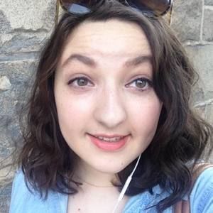 Meet your Posher, Laura