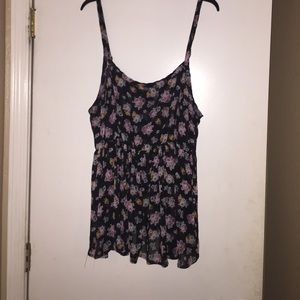Size 3 chiffon baby doll style tank from torrid!