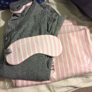 Victoria's Secret sleep set