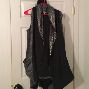 Juicy couture long sleeveless shawl