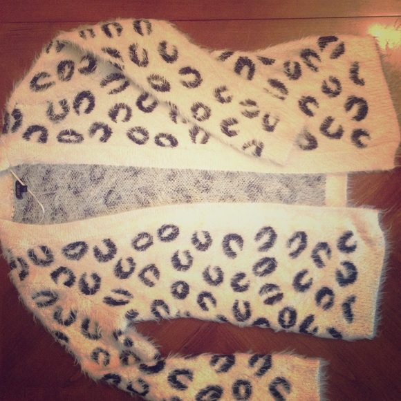 Woman's Eyelash Fuzzy Open Cardigan