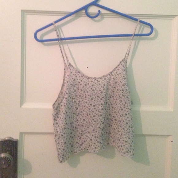 Brandy flowy crop top with flowers