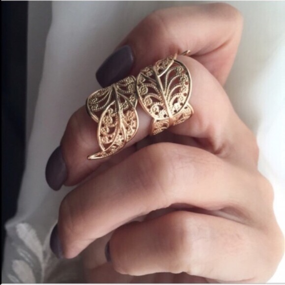 2/$15 Filigree Wrap Ring gold - Picture 4 of 4