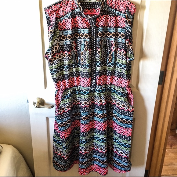 Size 2x tribal plus size button up dress