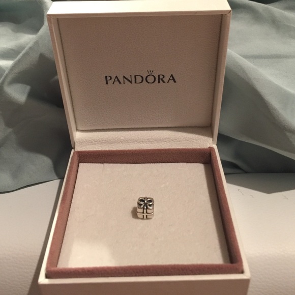 Pandora Gift Charm