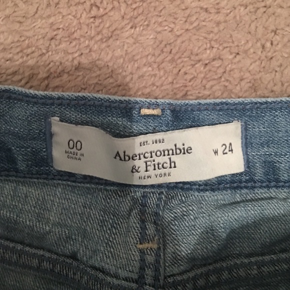 Abercrombie & Fitch high rise shorts - Picture 3 of 3