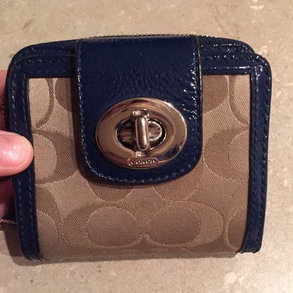Coach Wallet. Brown & Navy Blue: Very CLEAN