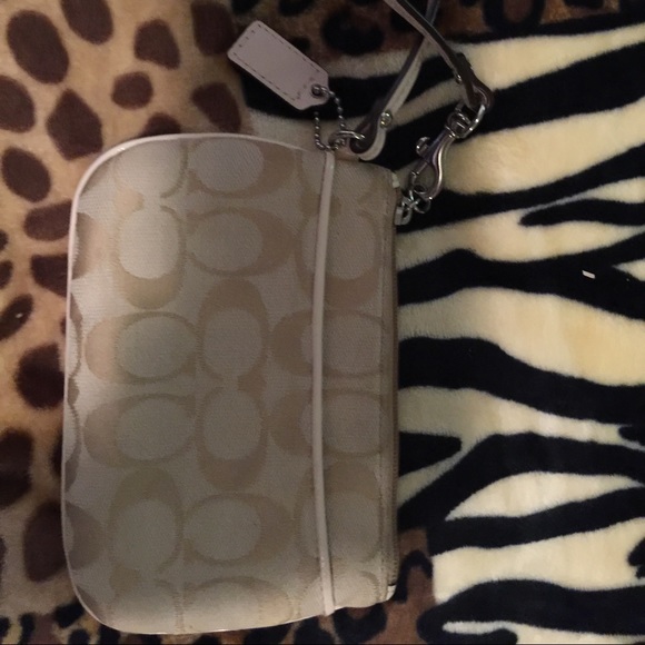 Coach wristlet wallet