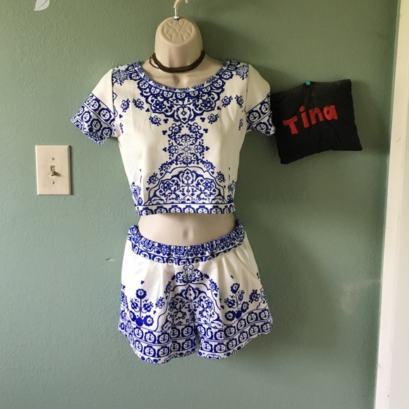 🆕 Ready to Ship• last one •  2 piece Crop Set - Picture 3 of 4