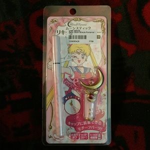Sailor Moon Makeup Impossible to find.