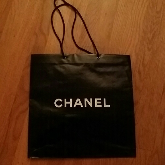 Chanel shopping bag