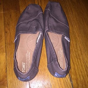 New Grey TOMS