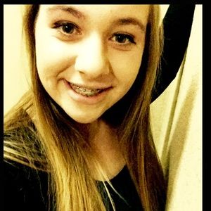 Meet your Posher, Alexandra