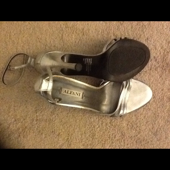 Shoes - Picture 3 of 3
