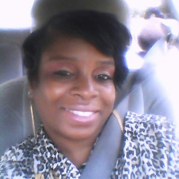 Meet your Posher, LaRonica - Picture 3 of 3