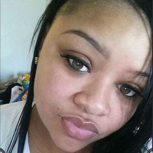 Meet your Posher, Shea