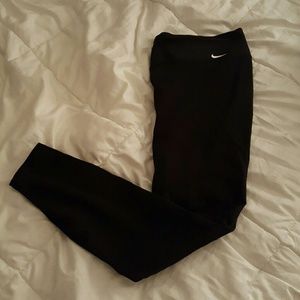 NIKE DRI-FIT LEGGINGS (NEED TO SELL)