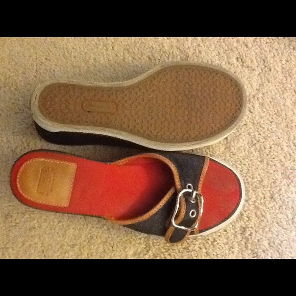 Shoes - Picture 4 of 4
