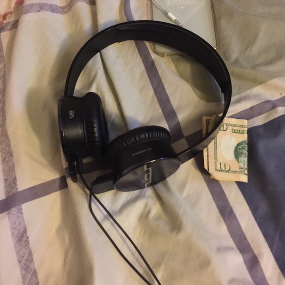 Used headphone
