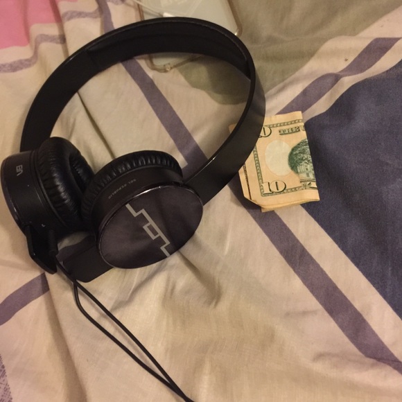 Used headphone - Picture 2 of 4