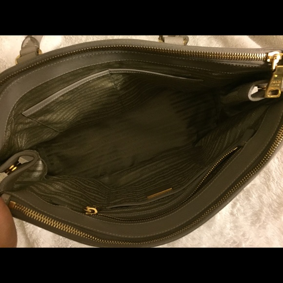 Prada saffiano lux - Picture 2 of 4
