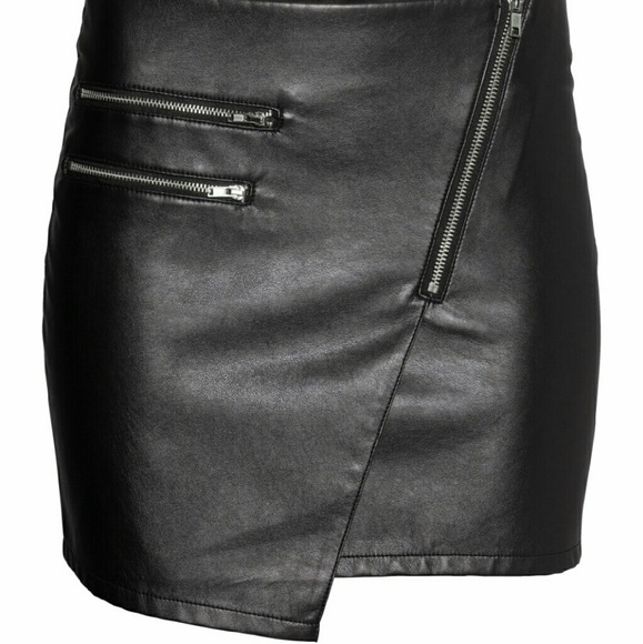 H&m leather zipper skirt SO CUTE!