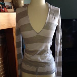 Lightweight hooded shirt