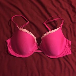 NWOT 32D VS BRA