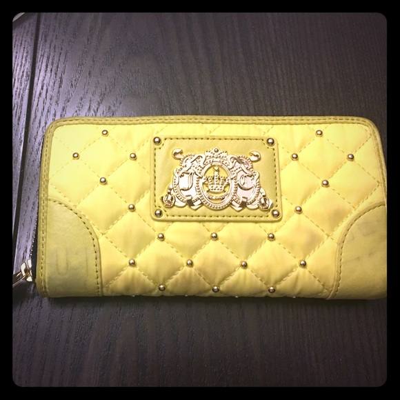 Juicy Couture Wallet. Bundle for more discount