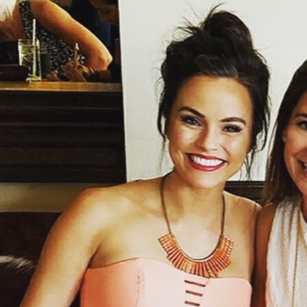 Meet your Posher, Lara