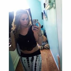 Meet your Posher, Danielle