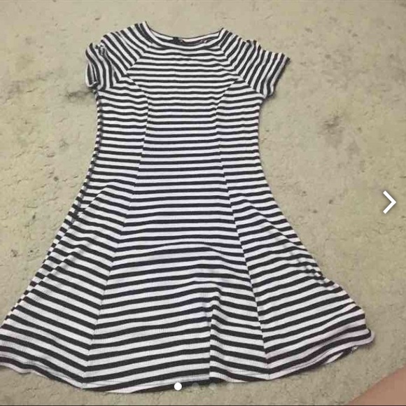 SLIMFIT DRESS