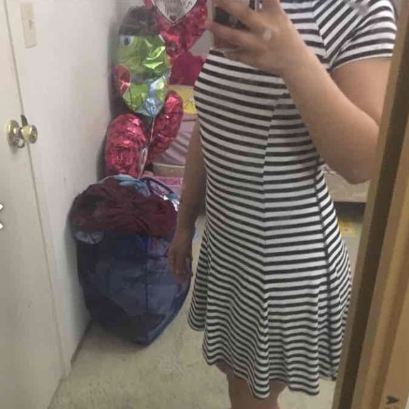 SLIMFIT DRESS - Picture 4 of 4