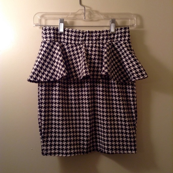 Houndstooth Peplum Mini Skirt