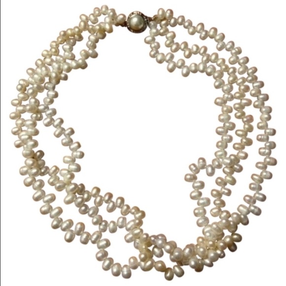 NWOT Irregular Pearl Choker Necklace