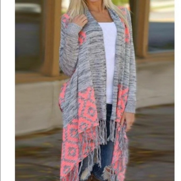 🎉CLEARANCE🎉 ⭐️Coral and Gray Fringe Cardigan⭐️ - Picture 1 of 1
