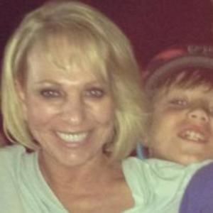 Meet your Posher, Lynette