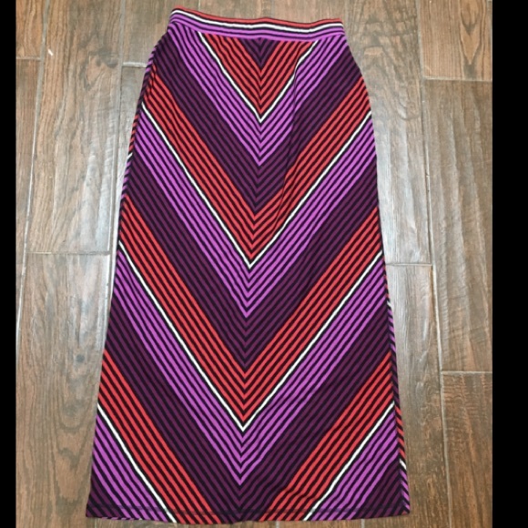 Old Navy Dresses & Skirts - MAKE AN OFFER‼️ Old Navy Maxi Skirt Size Medium