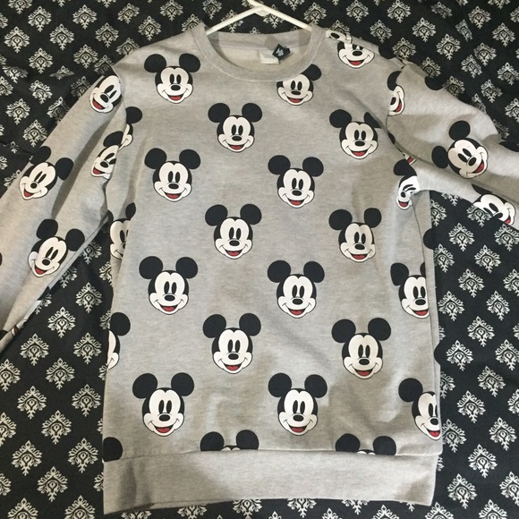 Mickey Mouse sweater