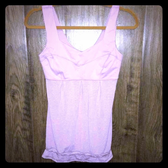 Lululemon yoga shirt