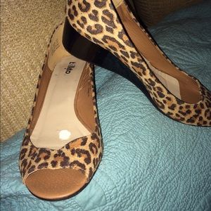 Leopard wedge shoes