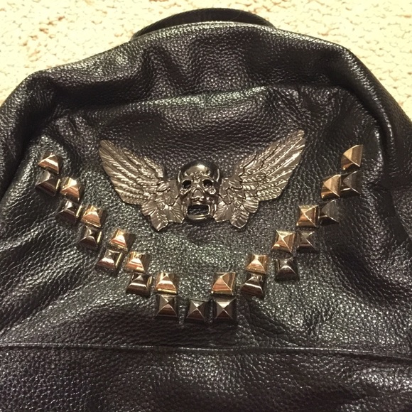 Skull leather backpack main image 3