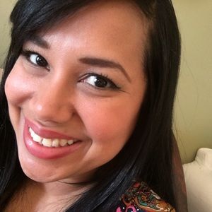 Meet your Posher, Lisa