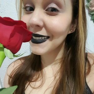 Meet your Posher, Yeimy