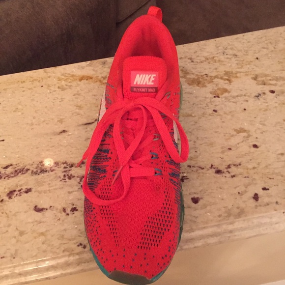 Nike fly knit max